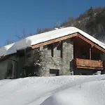 La Maison Du Guide