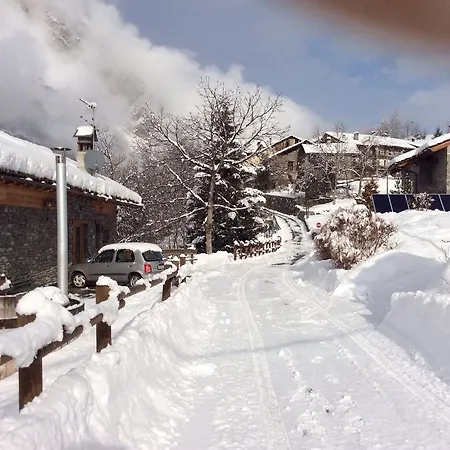 La Maison Du Guide